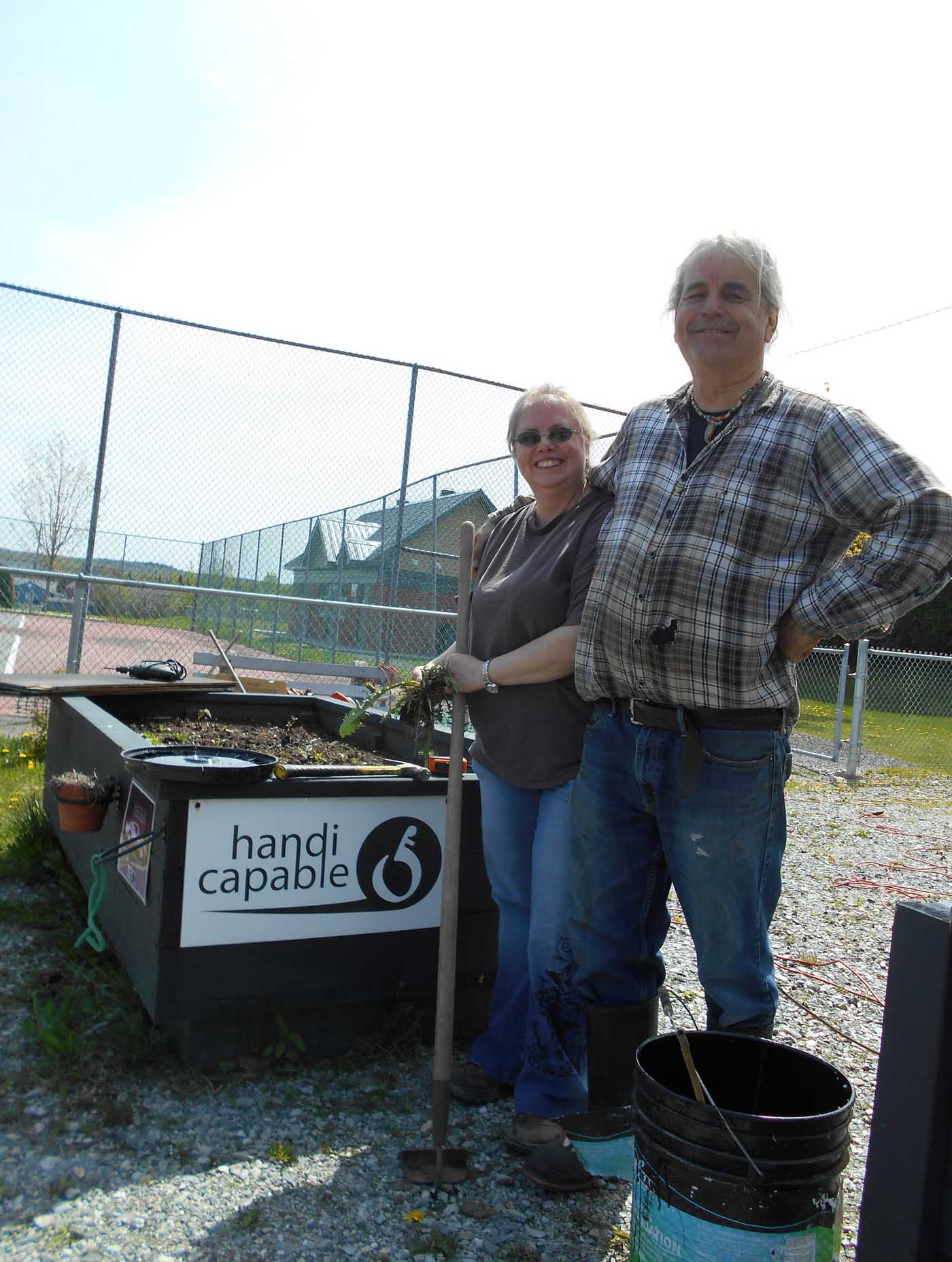 1 - raymond et Johanne au travail copie